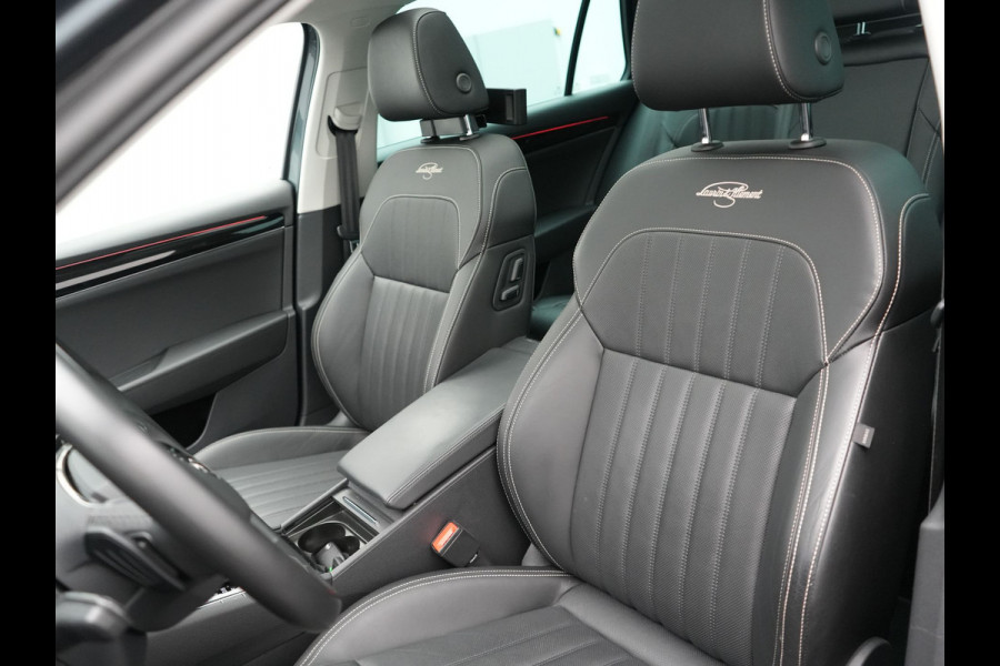 Škoda Superb Combi 1.4 TSI iV Laurin & Klement Plug in Hybrid 218pk PHEV | Trekhaak af Fabriek | Panodak | Carplay |  Lederen Stoelen Memory/Massage | Adaptive Cruise | Sfeerverlichting | 360 Camera | Crystal LED | Virtual | Premium Audio | DAB |