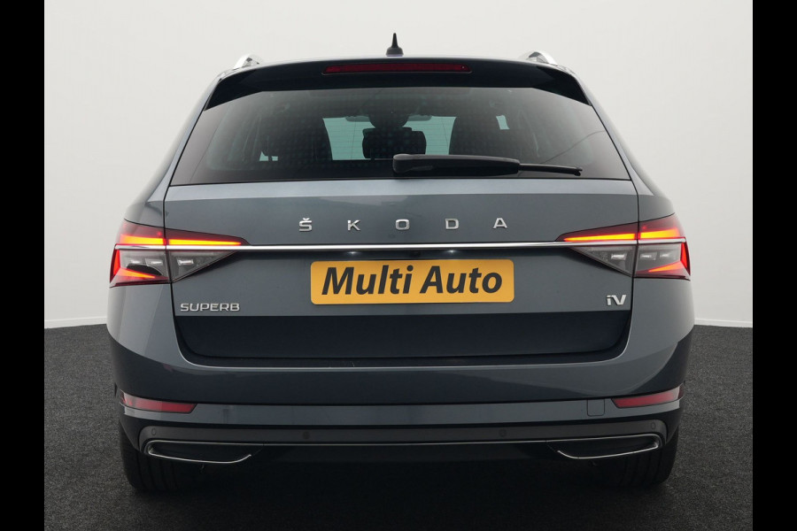 Škoda Superb Combi 1.4 TSI iV Laurin & Klement Plug in Hybrid 218pk PHEV | Trekhaak af Fabriek | Panodak | Carplay |  Lederen Stoelen Memory/Massage | Adaptive Cruise | Sfeerverlichting | 360 Camera | Crystal LED | Virtual | Premium Audio | DAB |