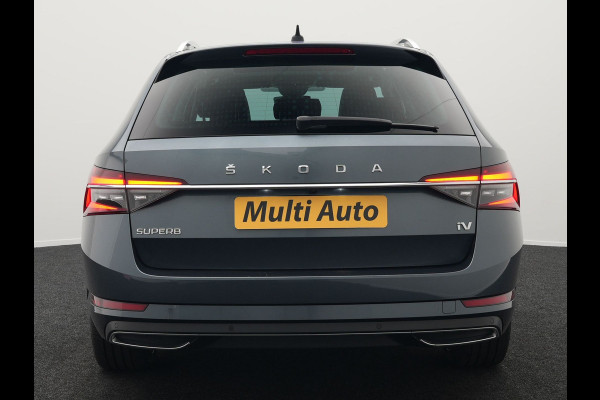 Škoda Superb Combi 1.4 TSI iV Laurin & Klement Plug in Hybrid 218pk PHEV | Trekhaak af Fabriek | Panodak | Carplay |  Lederen Stoelen Memory/Massage | Adaptive Cruise | Sfeerverlichting | 360 Camera | Crystal LED | Virtual | Premium Audio | DAB |