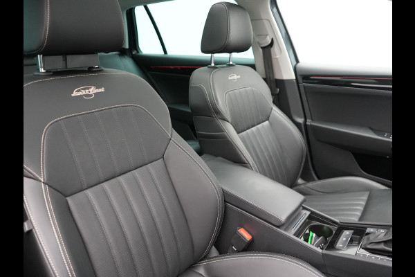 Škoda Superb Combi 1.4 TSI iV Laurin & Klement Plug in Hybrid 218pk PHEV | Trekhaak af Fabriek | Panodak | Carplay |  Lederen Stoelen Memory/Massage | Adaptive Cruise | Sfeerverlichting | 360 Camera | Crystal LED | Virtual | Premium Audio | DAB |