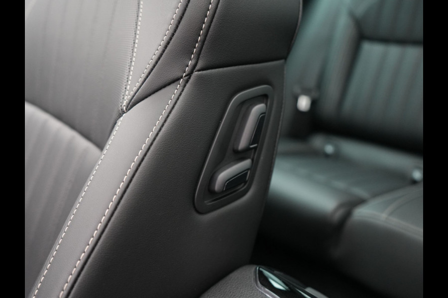 Škoda Superb Combi 1.4 TSI iV Laurin & Klement Plug in Hybrid 218pk PHEV | Trekhaak af Fabriek | Panodak | Carplay |  Lederen Stoelen Memory/Massage | Adaptive Cruise | Sfeerverlichting | 360 Camera | Crystal LED | Virtual | Premium Audio | DAB |