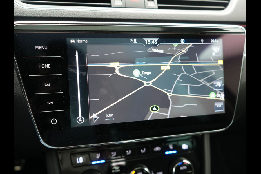 Škoda Superb Combi 1.4 TSI iV Laurin & Klement Plug in Hybrid 218pk PHEV | Trekhaak af Fabriek | Panodak | Carplay |  Lederen Stoelen Memory/Massage | Adaptive Cruise | Sfeerverlichting | 360 Camera | Crystal LED | Virtual | Premium Audio | DAB |