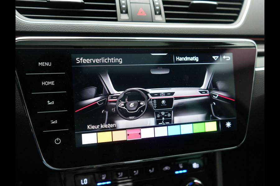 Škoda Superb Combi 1.4 TSI iV Laurin & Klement Plug in Hybrid 218pk PHEV | Trekhaak af Fabriek | Panodak | Carplay |  Lederen Stoelen Memory/Massage | Adaptive Cruise | Sfeerverlichting | 360 Camera | Crystal LED | Virtual | Premium Audio | DAB |