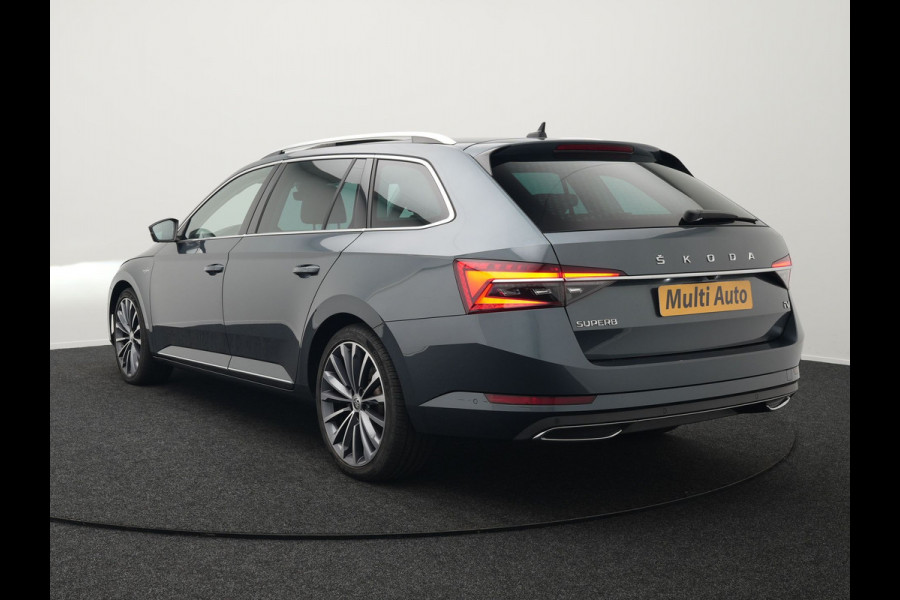 Škoda Superb Combi 1.4 TSI iV Laurin & Klement Plug in Hybrid 218pk PHEV | Trekhaak af Fabriek | Panodak | Carplay |  Lederen Stoelen Memory/Massage | Adaptive Cruise | Sfeerverlichting | 360 Camera | Crystal LED | Virtual | Premium Audio | DAB |