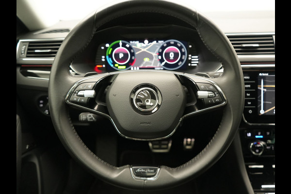 Škoda Superb Combi 1.4 TSI iV Laurin & Klement Plug in Hybrid 218pk PHEV | Trekhaak af Fabriek | Panodak | Carplay |  Lederen Stoelen Memory/Massage | Adaptive Cruise | Sfeerverlichting | 360 Camera | Crystal LED | Virtual | Premium Audio | DAB |