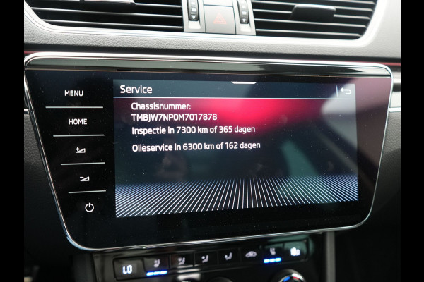 Škoda Superb Combi 1.4 TSI iV Laurin & Klement Plug in Hybrid 218pk PHEV | Trekhaak af Fabriek | Panodak | Carplay |  Lederen Stoelen Memory/Massage | Adaptive Cruise | Sfeerverlichting | 360 Camera | Crystal LED | Virtual | Premium Audio | DAB |
