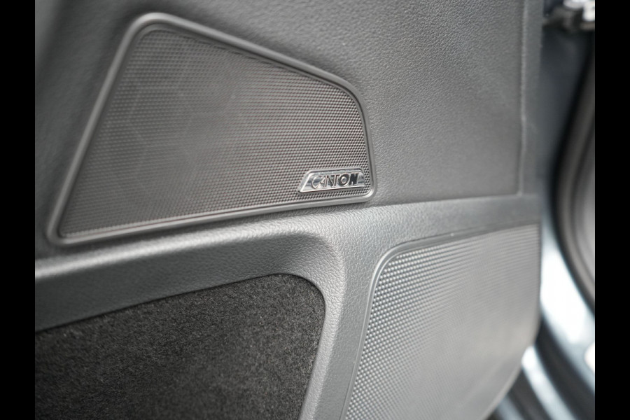 Škoda Superb Combi 1.4 TSI iV Laurin & Klement Plug in Hybrid 218pk PHEV | Trekhaak af Fabriek | Panodak | Carplay |  Lederen Stoelen Memory/Massage | Adaptive Cruise | Sfeerverlichting | 360 Camera | Crystal LED | Virtual | Premium Audio | DAB |