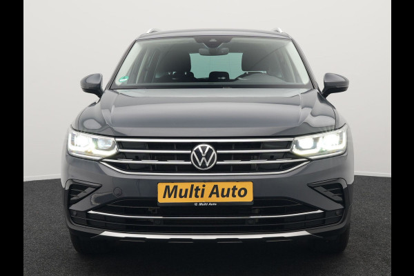 Volkswagen Tiguan 1.4 TSI Elegance Plug In Hybrid 245pk | PHEV | Trekhaak af Fabriek | Adaptive Cruise | Stuur/Stoel Verwarming | IQ Light | 18"L.M |  Carplay | Camera | Digitaal Cockpit |