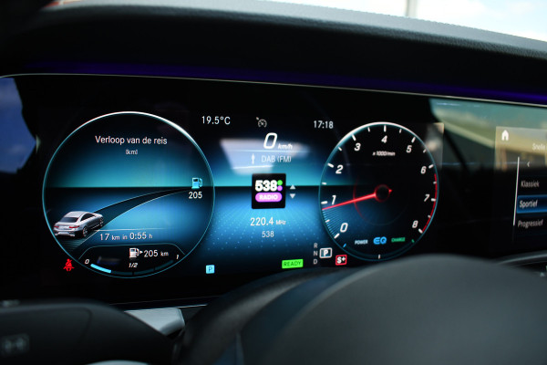 Mercedes-Benz E-Klasse Coupé 200 AMG Line Facelift | Night | Widescreen | Camera