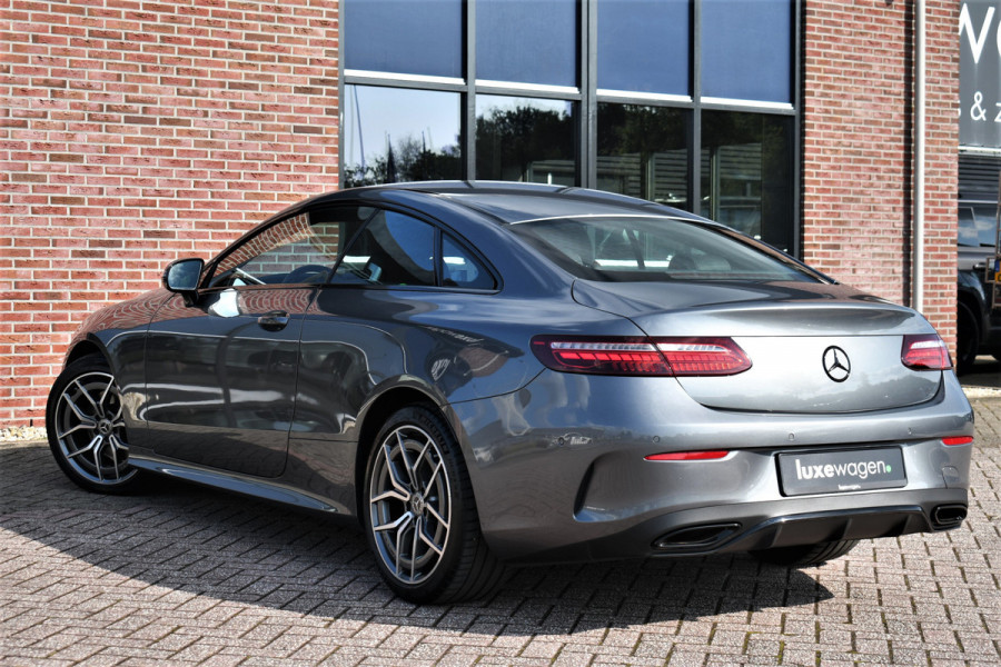 Mercedes-Benz E-Klasse Coupé 200 AMG Line Facelift | Night | Widescreen | Camera