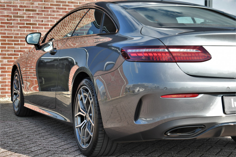 Mercedes-Benz E-Klasse Coupé 200 AMG Line Facelift | Night | Widescreen | Camera