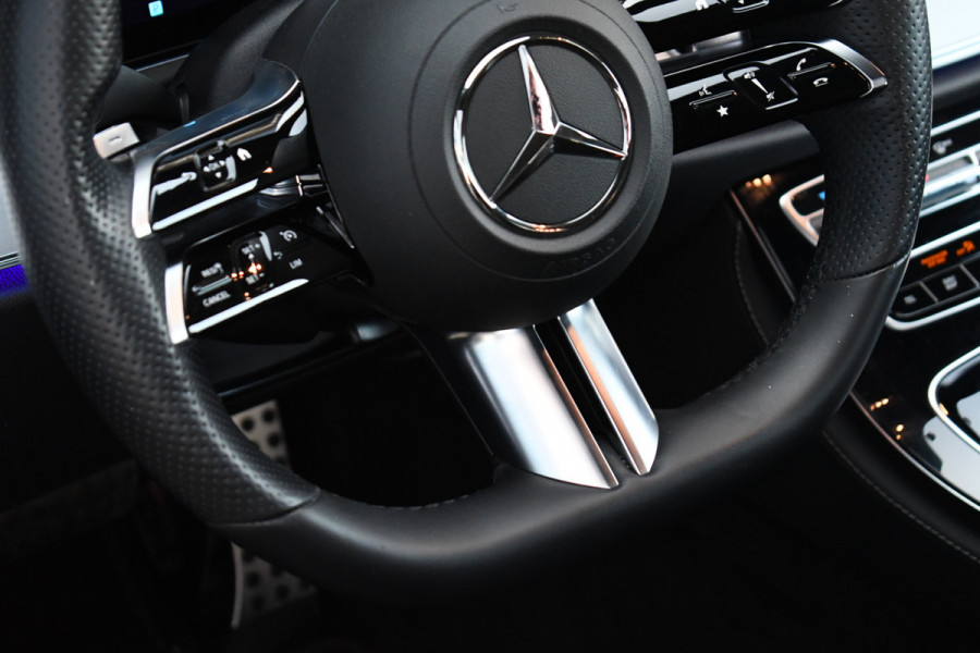 Mercedes-Benz E-Klasse Coupé 200 AMG Line Facelift | Night | Widescreen | Camera