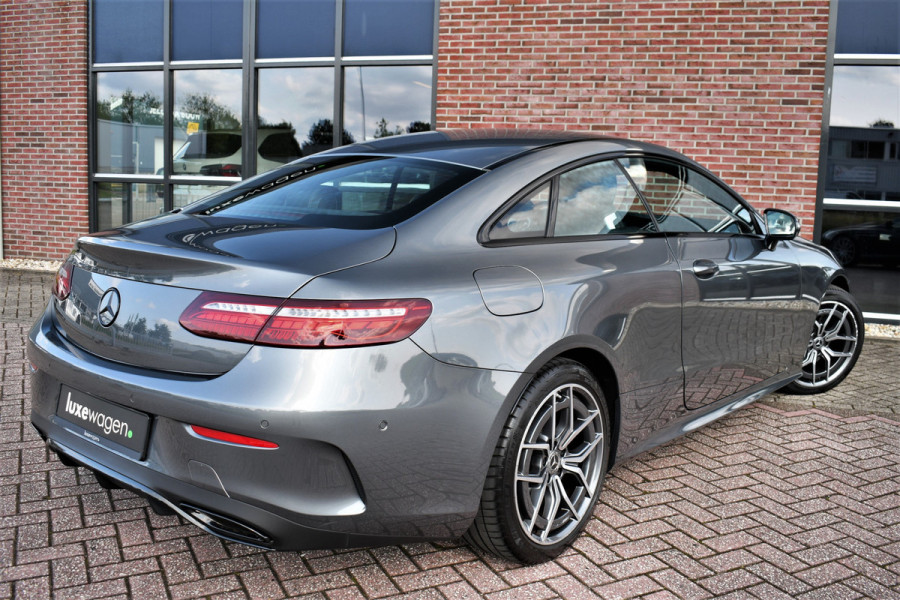 Mercedes-Benz E-Klasse Coupé 200 AMG Line Facelift | Night | Widescreen | Camera