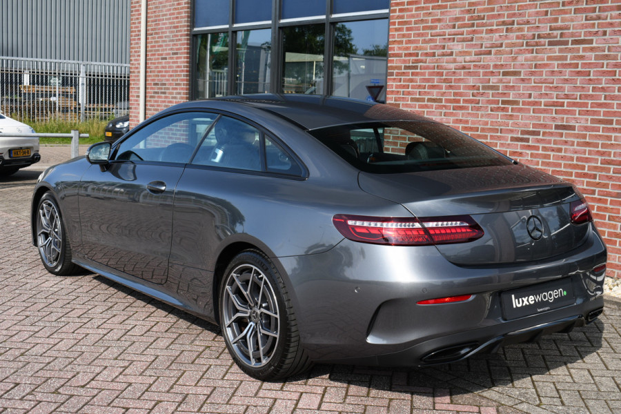 Mercedes-Benz E-Klasse Coupé 200 AMG Line Facelift | Night | Widescreen | Camera