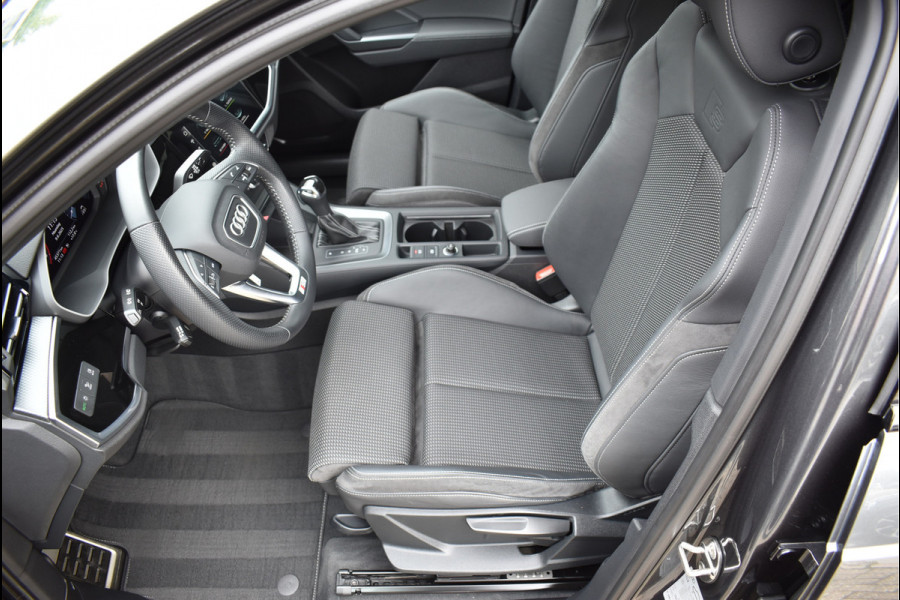 Audi Q3 35 TFSI S-Line Black Ed Matrix Leder Trekhaak Apple Carplay 19 Inch