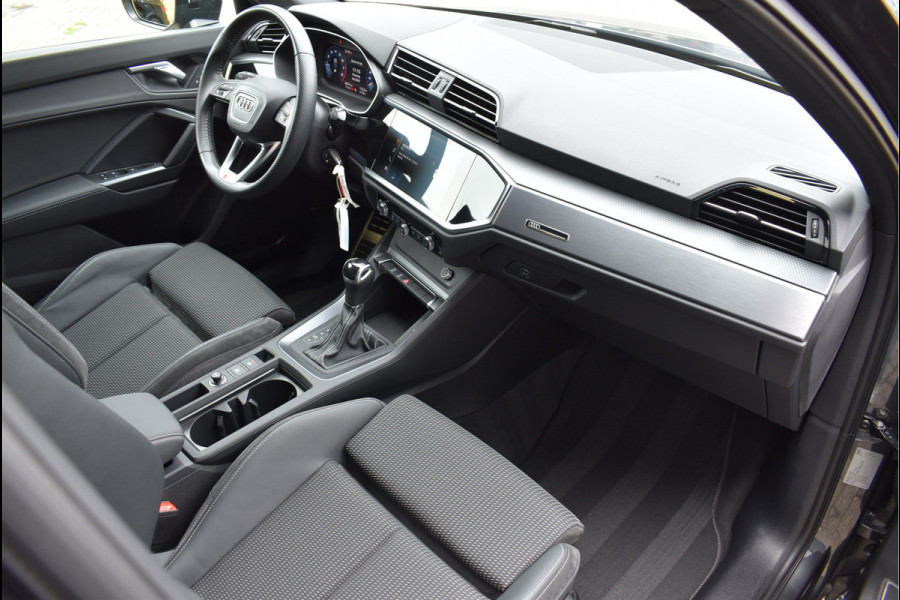 Audi Q3 35 TFSI S-Line Black Ed Matrix Leder Trekhaak Apple Carplay 19 Inch