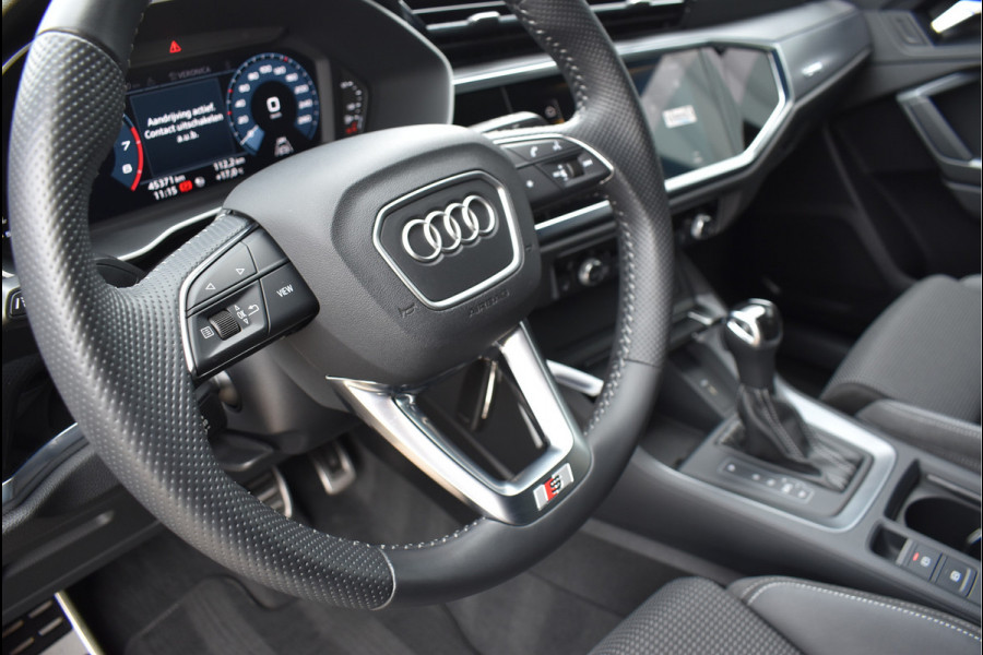 Audi Q3 35 TFSI S-Line Black Ed Matrix Leder Trekhaak Apple Carplay 19 Inch