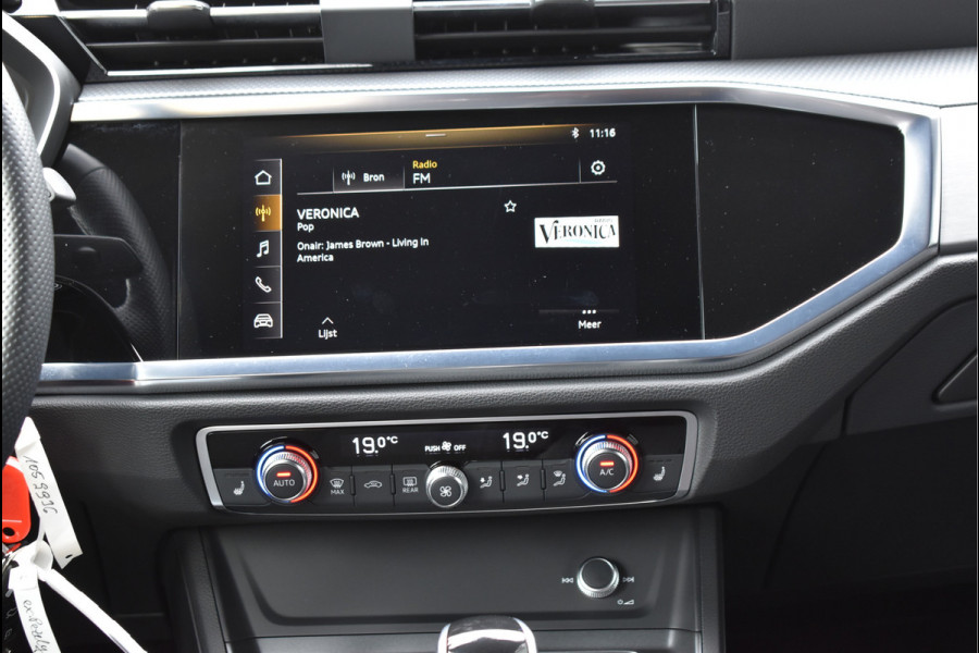 Audi Q3 35 TFSI S-Line Black Ed Matrix Leder Trekhaak Apple Carplay 19 Inch