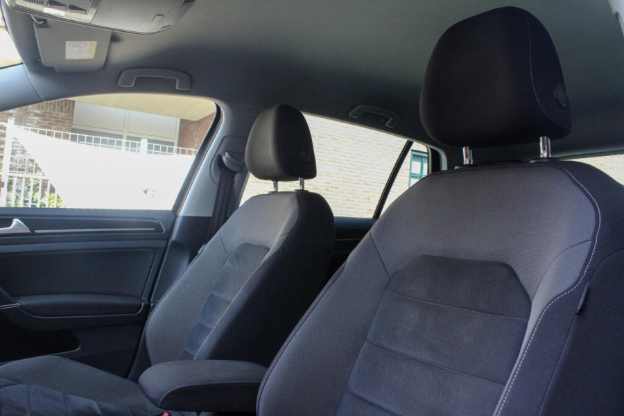 Volkswagen Golf 1.4 TSI Highl Busi R-line | ACC | Camera | Stoel VW | Carplay