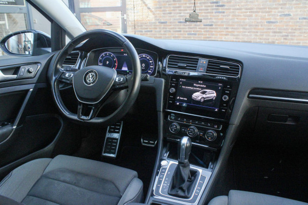 Volkswagen Golf 1.4 TSI Highl Busi R-line | ACC | Camera | Stoel VW | Carplay