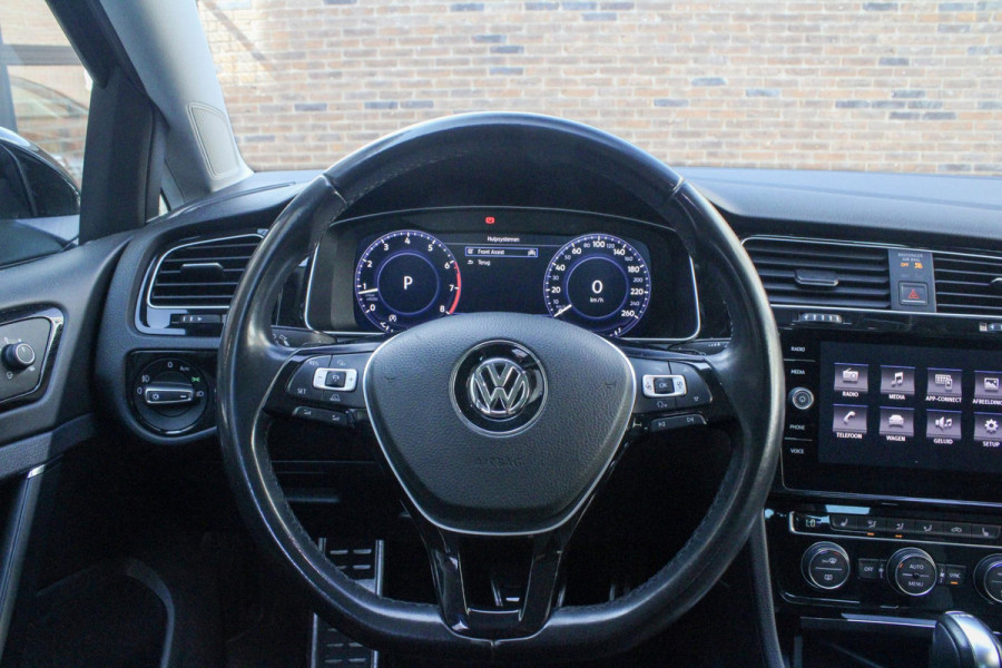 Volkswagen Golf 1.4 TSI Highl Busi R-line | ACC | Camera | Stoel VW | Carplay