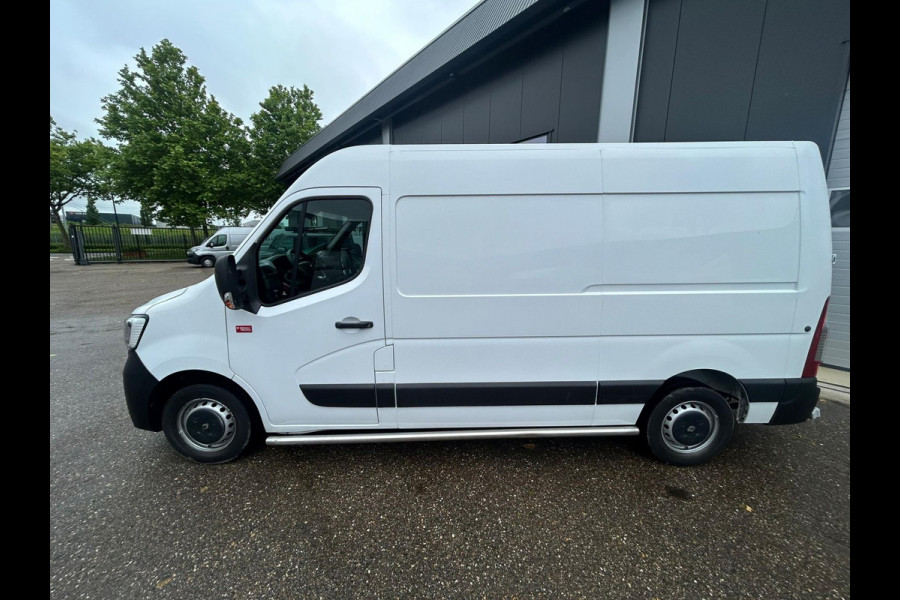 Renault Master T35 2.3 dCi 180 L2H3 Energy