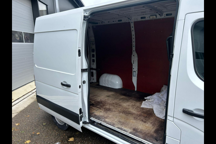 Renault Master T35 2.3 dCi 180 L2H3 Energy