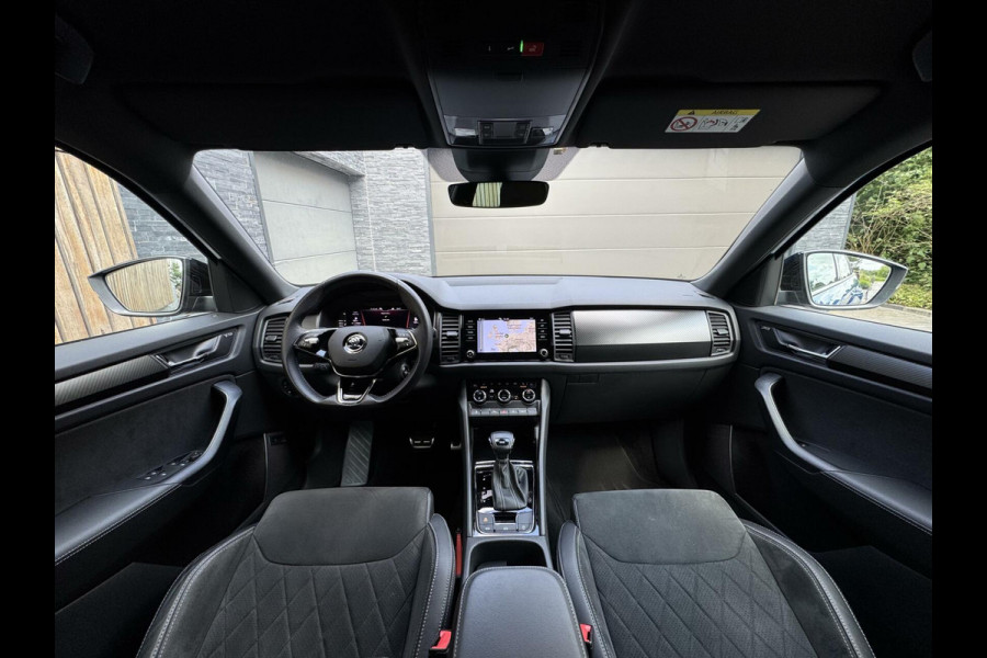 Škoda Kodiaq 1.5 TSI Sportline 7-persoons Automaat | Trekhaak uitklapbaar | Voorstoelen en achterbank verwarmd | Adaptief demping systeem | N