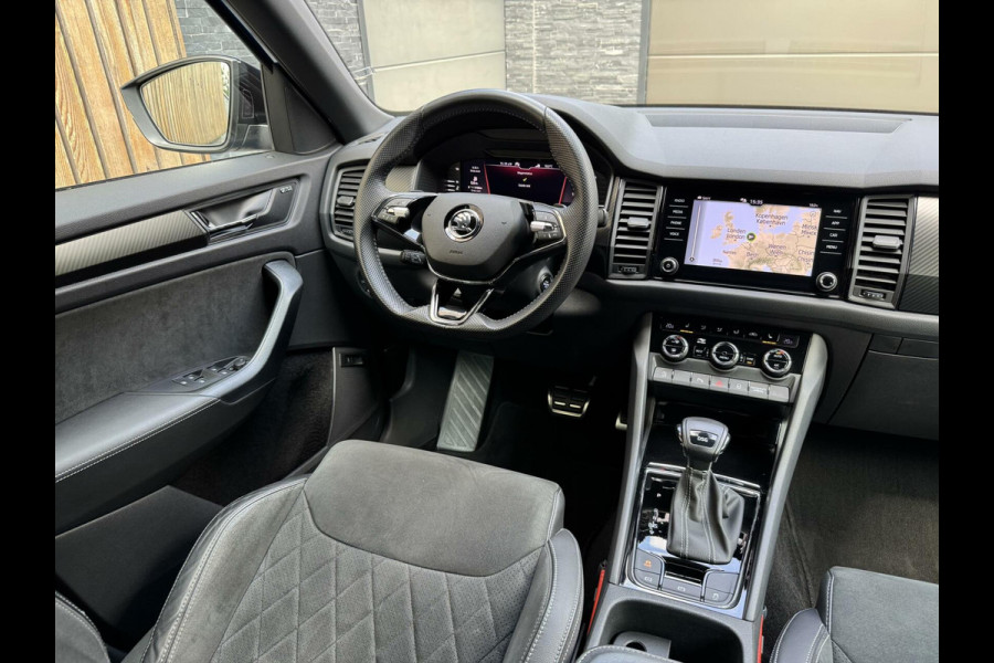 Škoda Kodiaq 1.5 TSI Sportline 7-persoons Automaat | Trekhaak uitklapbaar | Voorstoelen en achterbank verwarmd | Adaptief demping systeem | N