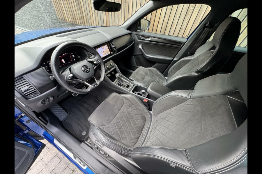 Škoda Kodiaq 1.5 TSI Sportline 7-persoons Automaat | Trekhaak uitklapbaar | Voorstoelen en achterbank verwarmd | Adaptief demping systeem | N