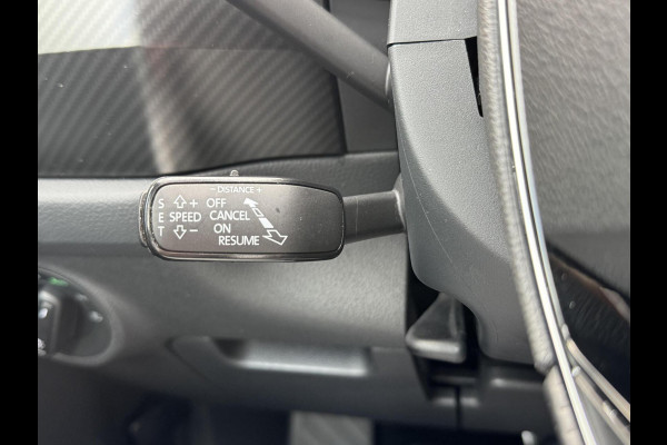 Škoda Kodiaq 1.5 TSI Sportline 7-persoons Automaat | Trekhaak uitklapbaar | Voorstoelen en achterbank verwarmd | Adaptief demping systeem | N