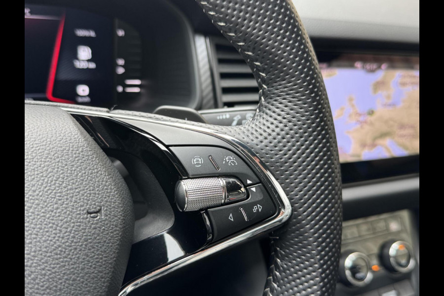 Škoda Kodiaq 1.5 TSI Sportline 7-persoons Automaat | Trekhaak uitklapbaar | Voorstoelen en achterbank verwarmd | Adaptief demping systeem | N