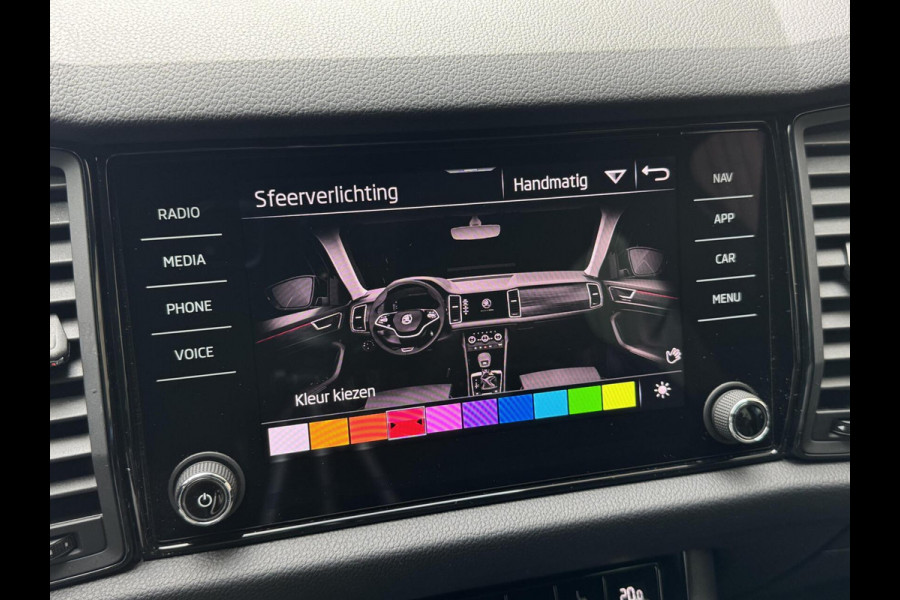 Škoda Kodiaq 1.5 TSI Sportline 7-persoons Automaat | Trekhaak uitklapbaar | Voorstoelen en achterbank verwarmd | Adaptief demping systeem | N