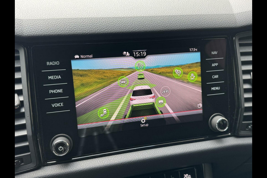 Škoda Kodiaq 1.5 TSI Sportline 7-persoons Automaat | Trekhaak uitklapbaar | Voorstoelen en achterbank verwarmd | Adaptief demping systeem | N