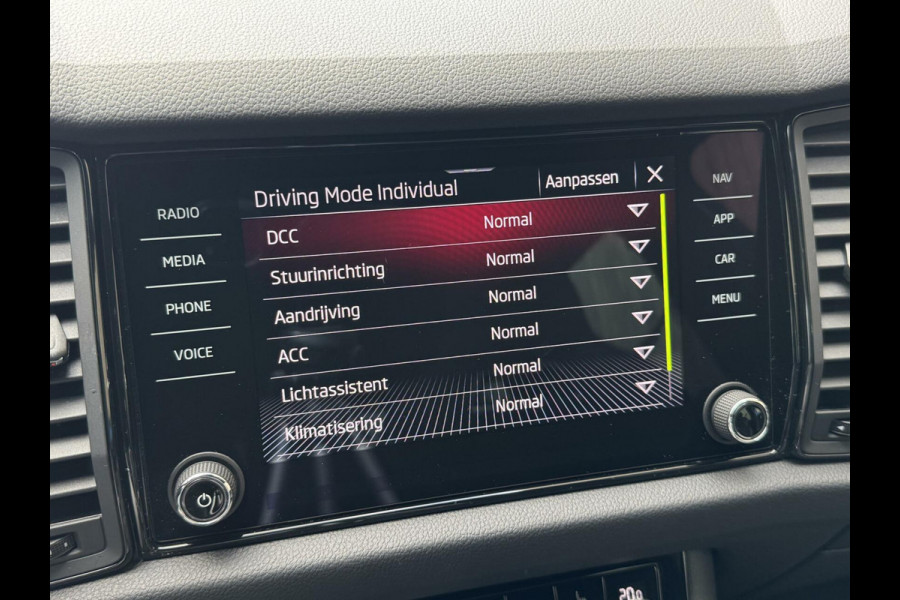 Škoda Kodiaq 1.5 TSI Sportline 7-persoons Automaat | Trekhaak uitklapbaar | Voorstoelen en achterbank verwarmd | Adaptief demping systeem | N