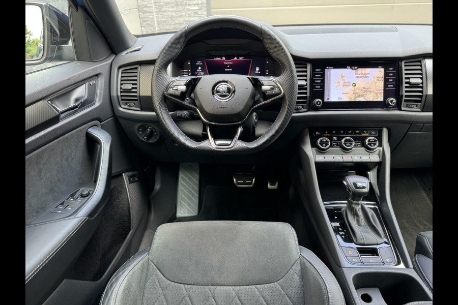 Škoda Kodiaq 1.5 TSI Sportline 7-persoons Automaat | Trekhaak uitklapbaar | Voorstoelen en achterbank verwarmd | Adaptief demping systeem | N
