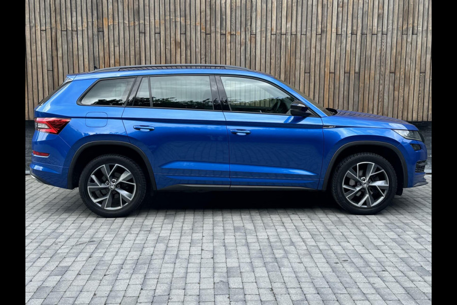 Škoda Kodiaq 1.5 TSI Sportline 7-persoons Automaat | Trekhaak uitklapbaar | Voorstoelen en achterbank verwarmd | Adaptief demping systeem | N