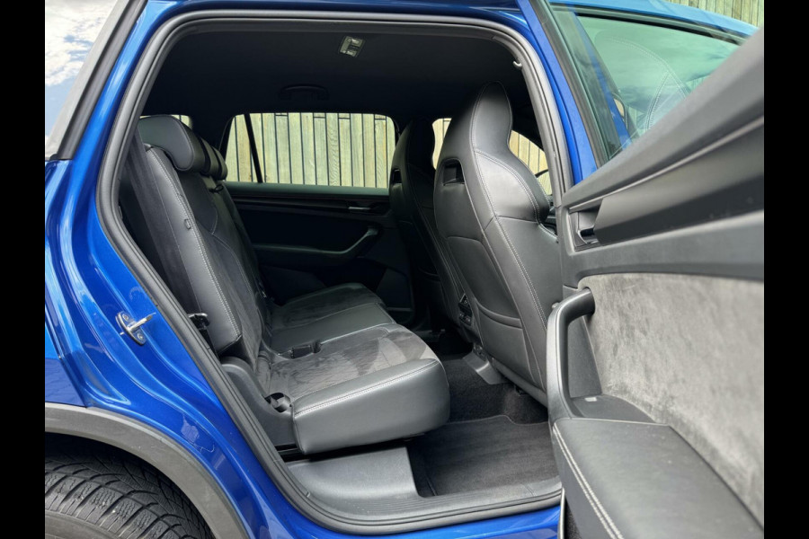 Škoda Kodiaq 1.5 TSI Sportline 7-persoons Automaat | Trekhaak uitklapbaar | Voorstoelen en achterbank verwarmd | Adaptief demping systeem | N