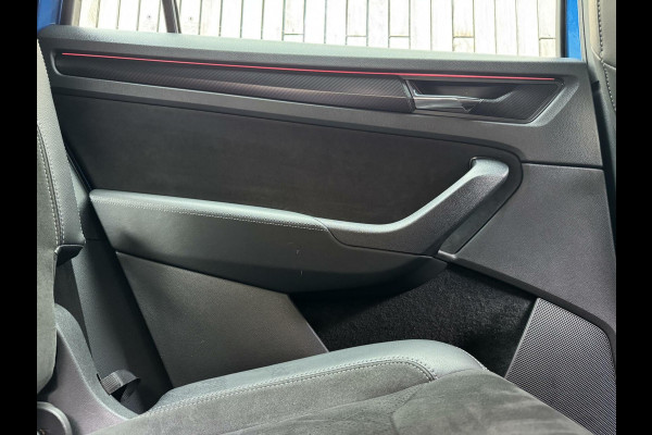 Škoda Kodiaq 1.5 TSI Sportline 7-persoons Automaat | Trekhaak uitklapbaar | Voorstoelen en achterbank verwarmd | Adaptief demping systeem | N
