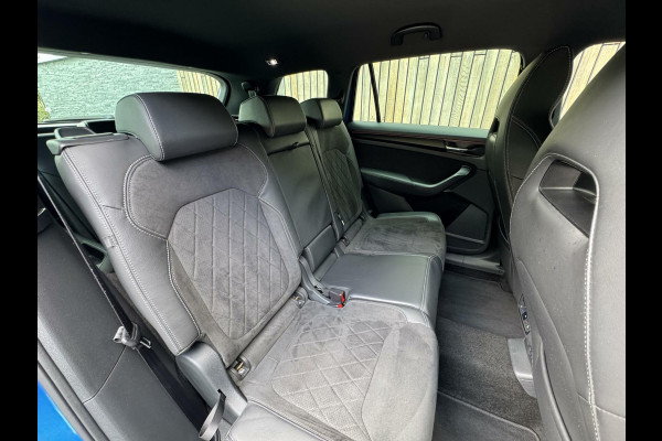 Škoda Kodiaq 1.5 TSI Sportline 7-persoons Automaat | Trekhaak uitklapbaar | Voorstoelen en achterbank verwarmd | Adaptief demping systeem | N