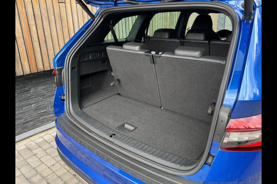 Škoda Kodiaq 1.5 TSI Sportline 7-persoons Automaat | Trekhaak uitklapbaar | Voorstoelen en achterbank verwarmd | Adaptief demping systeem | N
