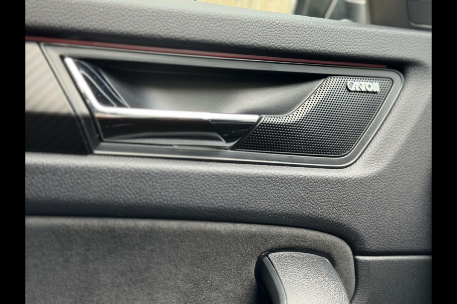 Škoda Kodiaq 1.5 TSI Sportline 7-persoons Automaat | Trekhaak uitklapbaar | Voorstoelen en achterbank verwarmd | Adaptief demping systeem | N