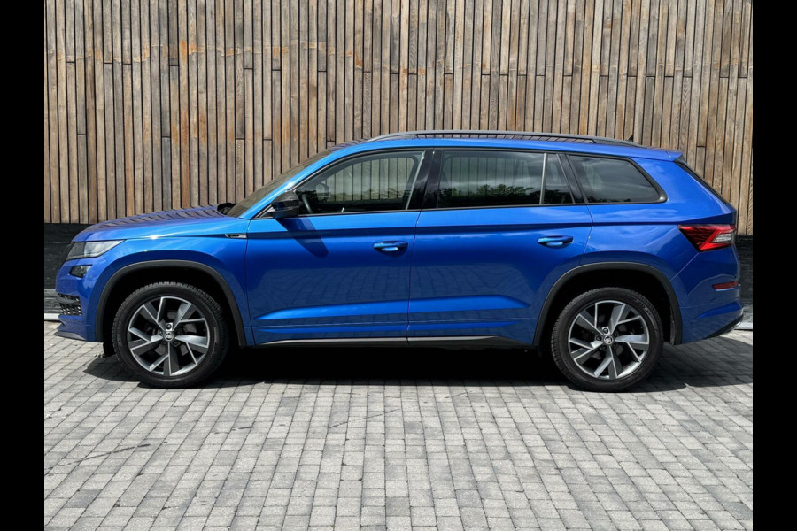 Škoda Kodiaq 1.5 TSI Sportline 7-persoons Automaat | Trekhaak uitklapbaar | Voorstoelen en achterbank verwarmd | Adaptief demping systeem | N