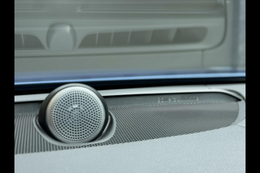 Volvo V90 2.0 D3 R-Design Automaat | Panoramadak | Volleer | Camera met rondomzicht | Bowers&Wilkins | Adaptieve cruise control | Head-up