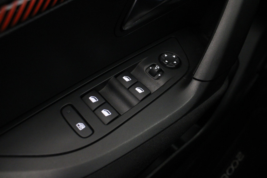Peugeot 2008 1.2 PureTech Active Pack |Navi|Carplay|