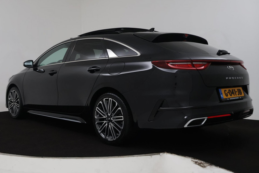 Kia ProCeed 1.4 T-GDI GT-Line (PANORAMADAK, STOEL-/STUURVERWARMING, CAMERA, CARPLAY, LED)