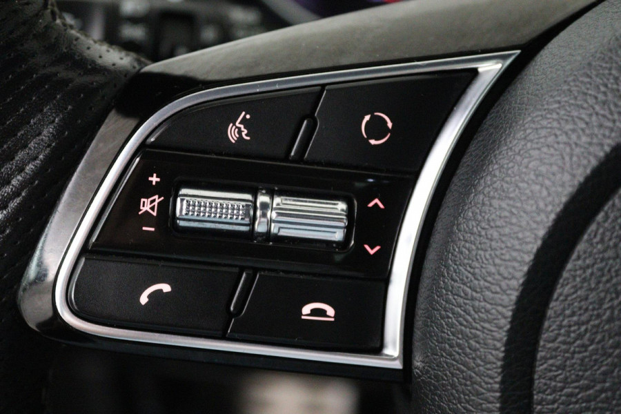 Kia ProCeed 1.4 T-GDI GT-Line (PANORAMADAK, STOEL-/STUURVERWARMING, CAMERA, CARPLAY, LED)