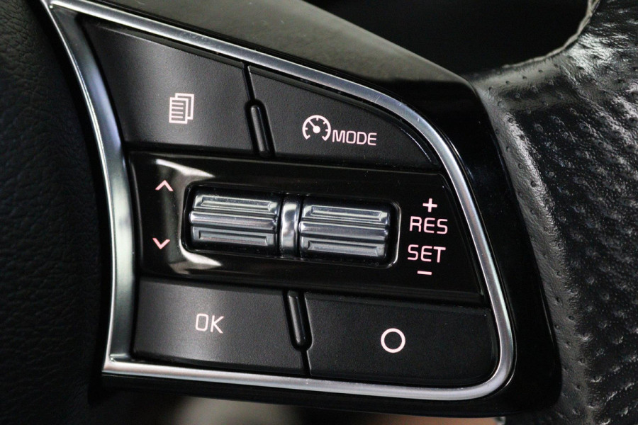 Kia ProCeed 1.4 T-GDI GT-Line (PANORAMADAK, STOEL-/STUURVERWARMING, CAMERA, CARPLAY, LED)