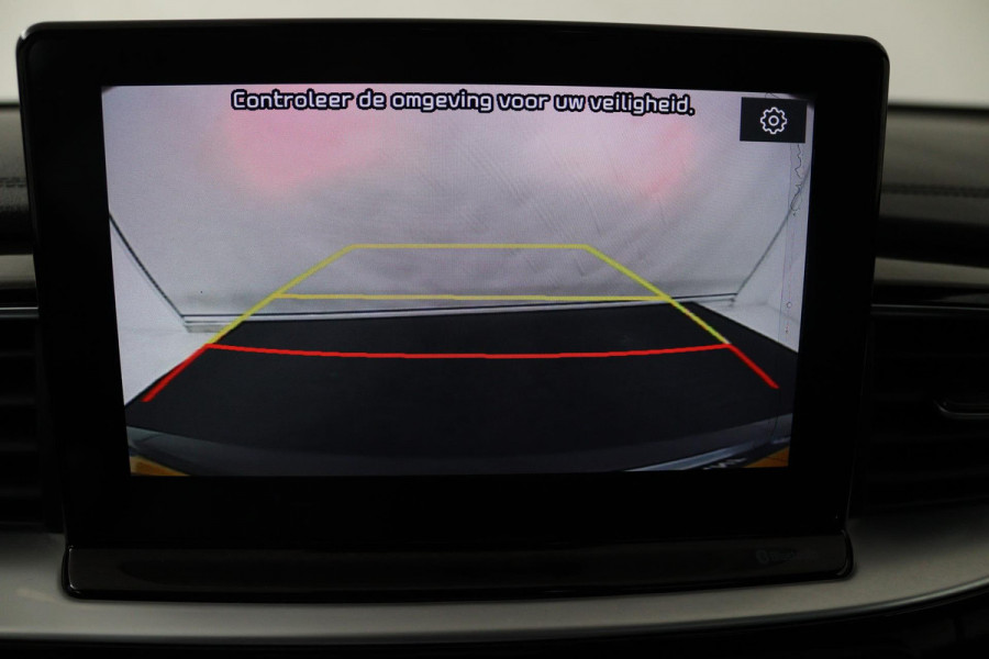 Kia ProCeed 1.4 T-GDI GT-Line (PANORAMADAK, STOEL-/STUURVERWARMING, CAMERA, CARPLAY, LED)