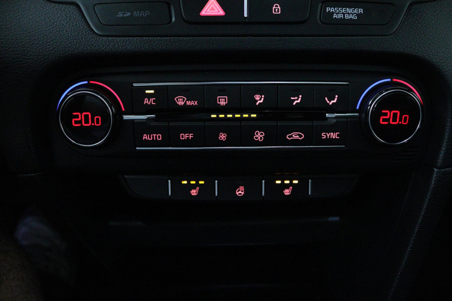 Kia ProCeed 1.4 T-GDI GT-Line (PANORAMADAK, STOEL-/STUURVERWARMING, CAMERA, CARPLAY, LED)